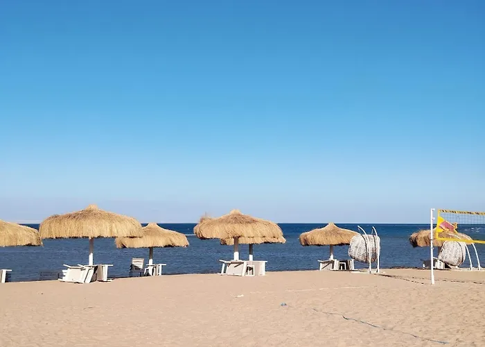 Selina Bay M 4*